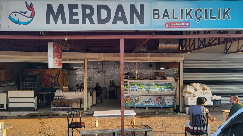 Balık sezonunun başlamasıyla birlikte Kahramanmaraş’ta balık tezgâhlarında hareketlilik yaşanıyor. Balık