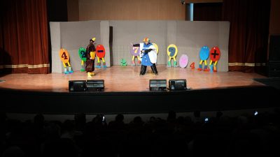 Büyükşehir Belediyesinin çocuklara yönelik kültür sanat etkinlikleri kapsamında sahnelenen “Çarpım