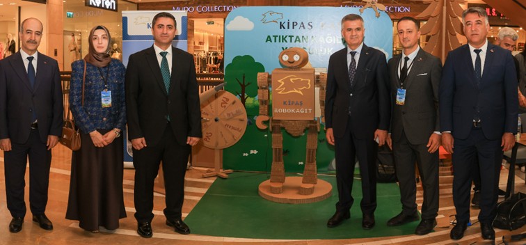 Bilim ve Sanat SÜRBİLFEST’te Buluştu: Kipaş Holding’den Festivalde Çifte Çıkarma! Kahramanmaraş’ta sürdürülebilirlik bilincini yaygınlaştırmak amacıyla düzenlenen Sürdürülebilir Bilim Festivali (SÜRBİLFEST),